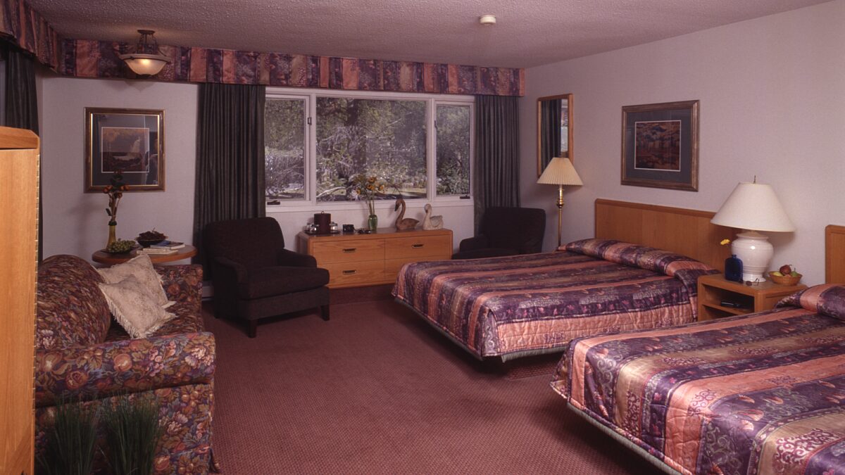 2012 MTL Deluxe Family Room