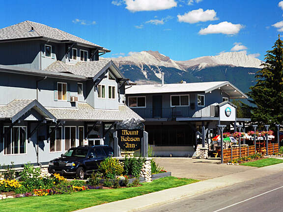 2011 MRI Summer Exterior 2